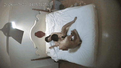 酒店偷拍7-23 中登特意开房点了个小妹 10分钟完事 太浪费了2V14分34（度盘） 稀缺-第1张