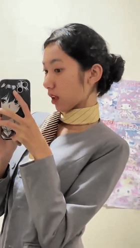 ❤️❤️空姐女友上战袍，操起来YYDS，操爽了伸出小舌头舔手指，沉浸式观赏 24V